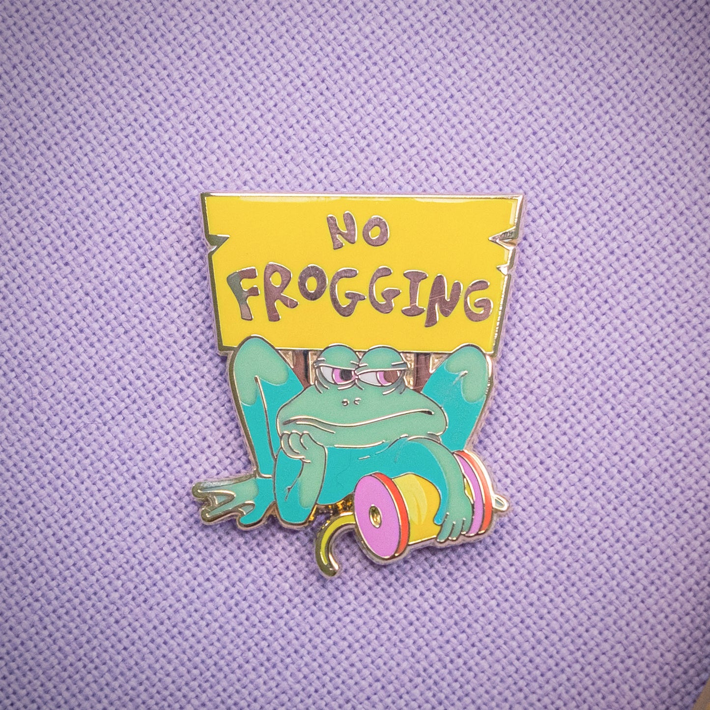 Cute frog needle minder, cute frog needle minder